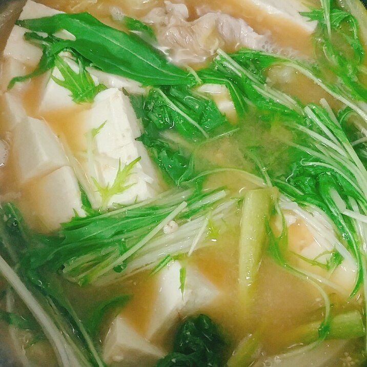 豚　小松菜　豆腐　水菜の味噌鍋